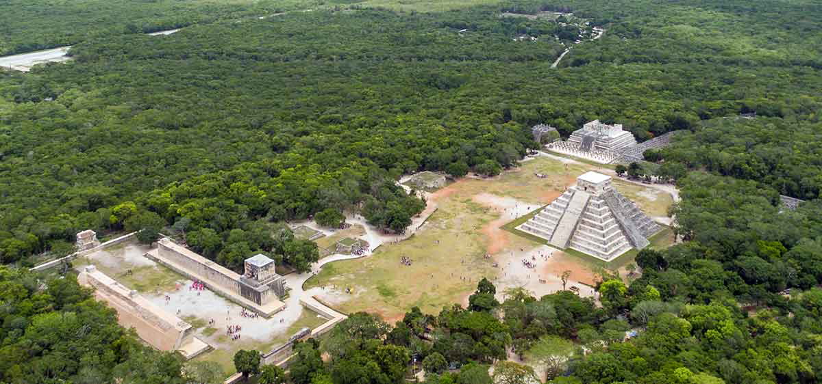 An aerial view of Chichen Itza. Image: Wikimedia Commons
