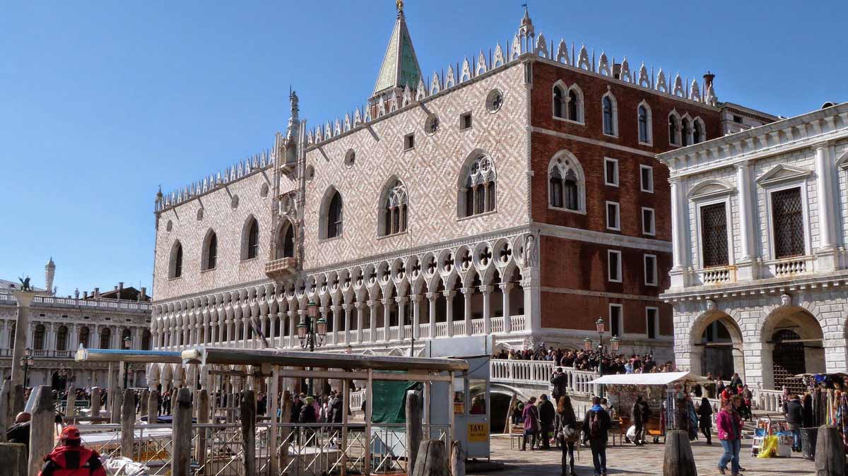 doges palace venice facade