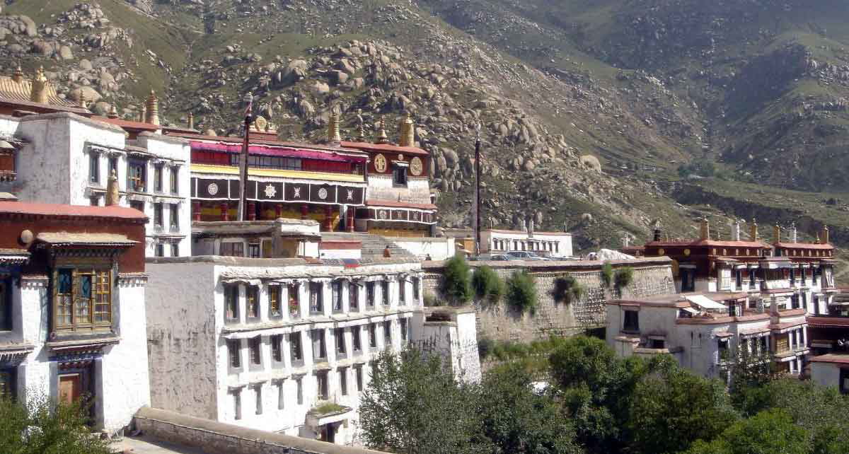 drepung monastery tibet