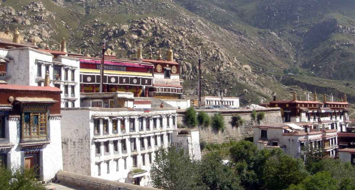 drepung monastery tibet