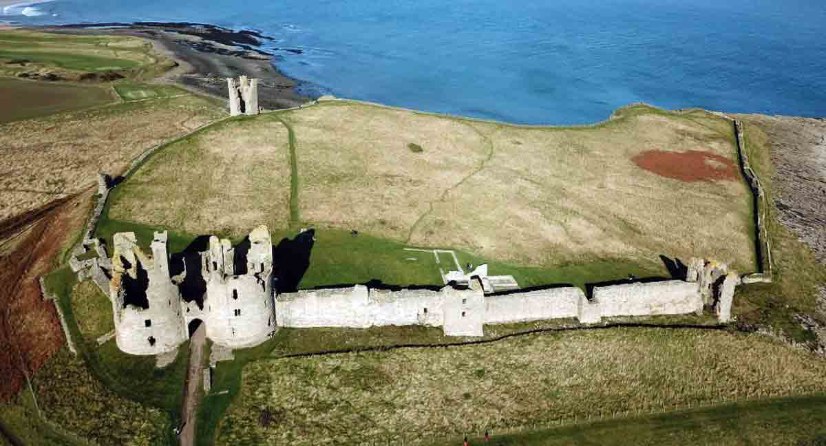 dunstanburgh castle northumberland