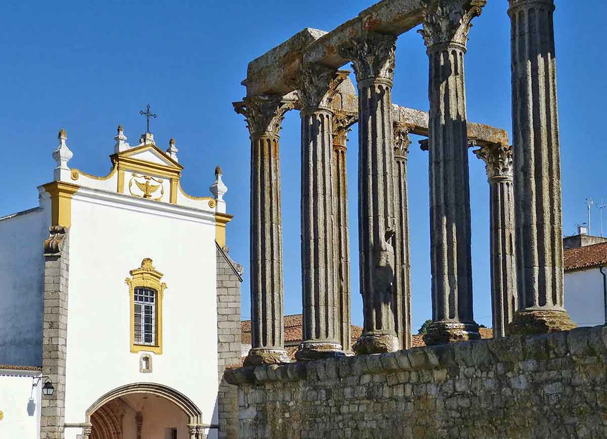 evora temple diana