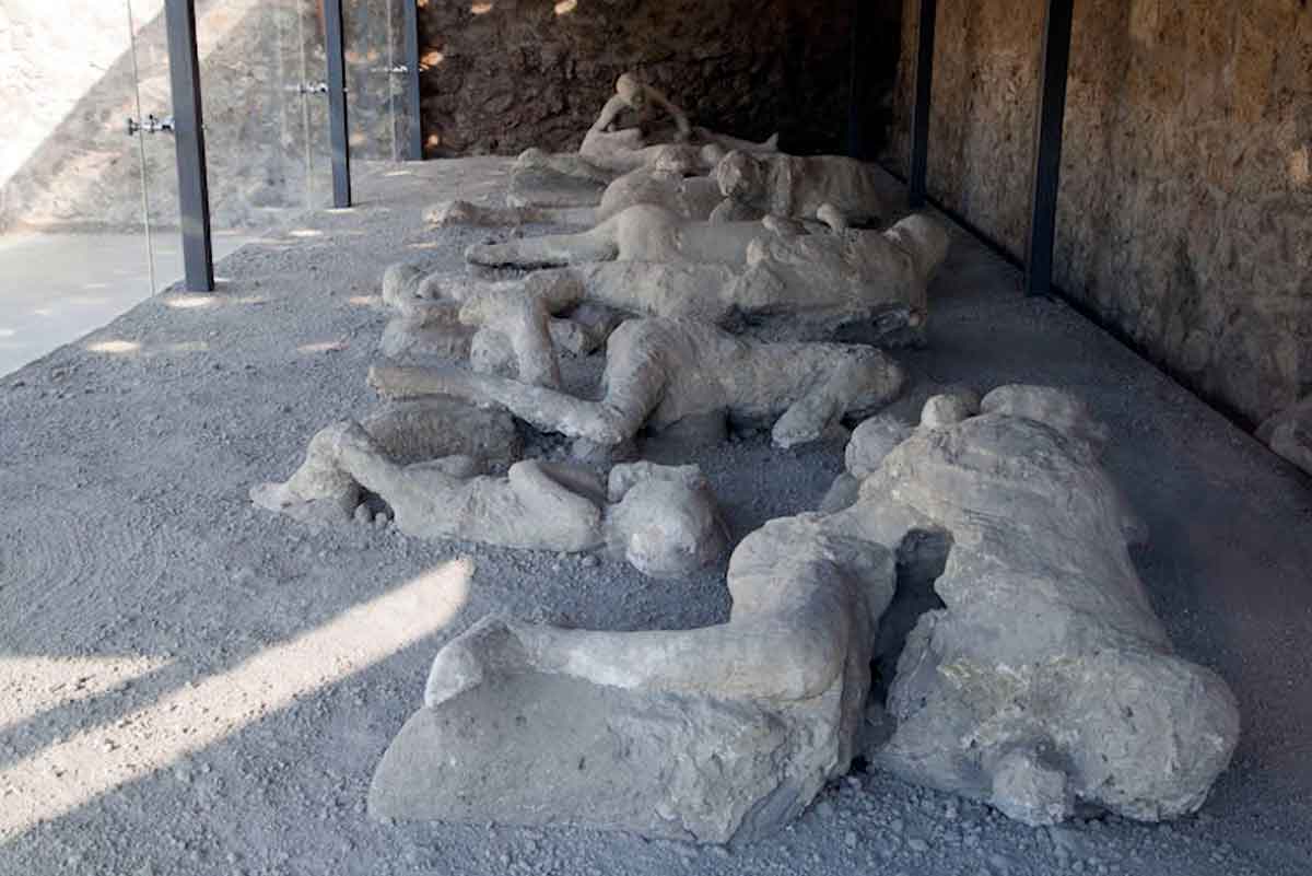 A Travel Guide To Pompeii Visiting The City In One Day TheCollector A Travel Guide To Pompeii Visiting The City In One Day TheCollector