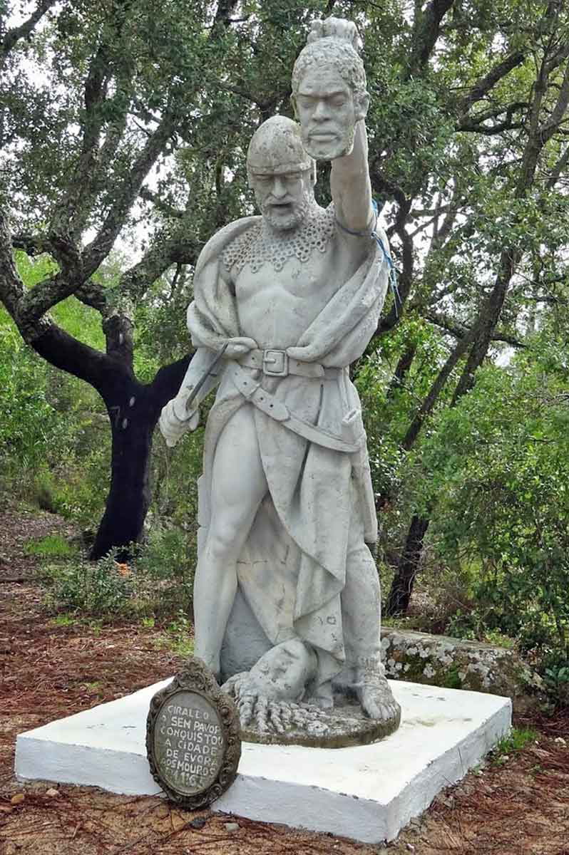 geraldo sem pavor statue