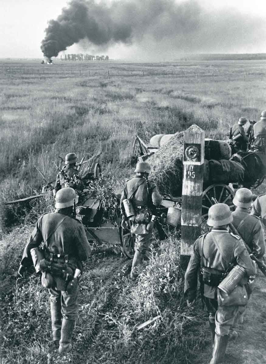german troops crossing border