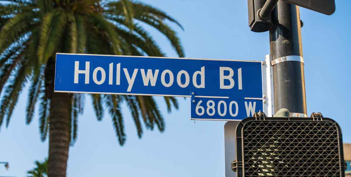hollywood boulevard sign