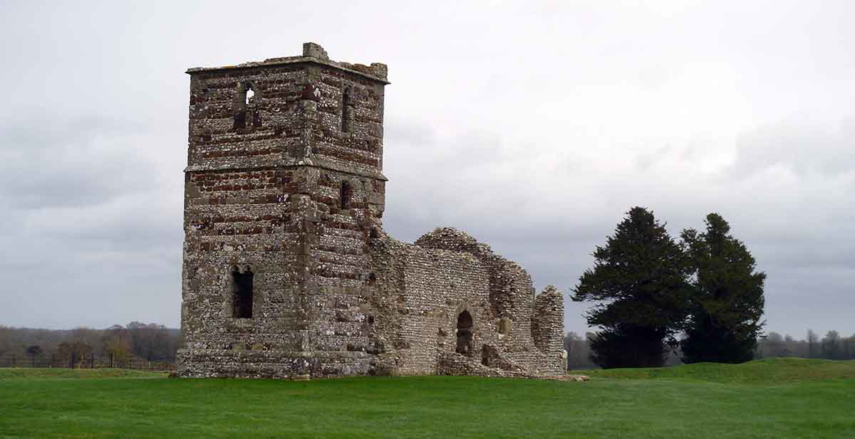 knowlton church earthworks