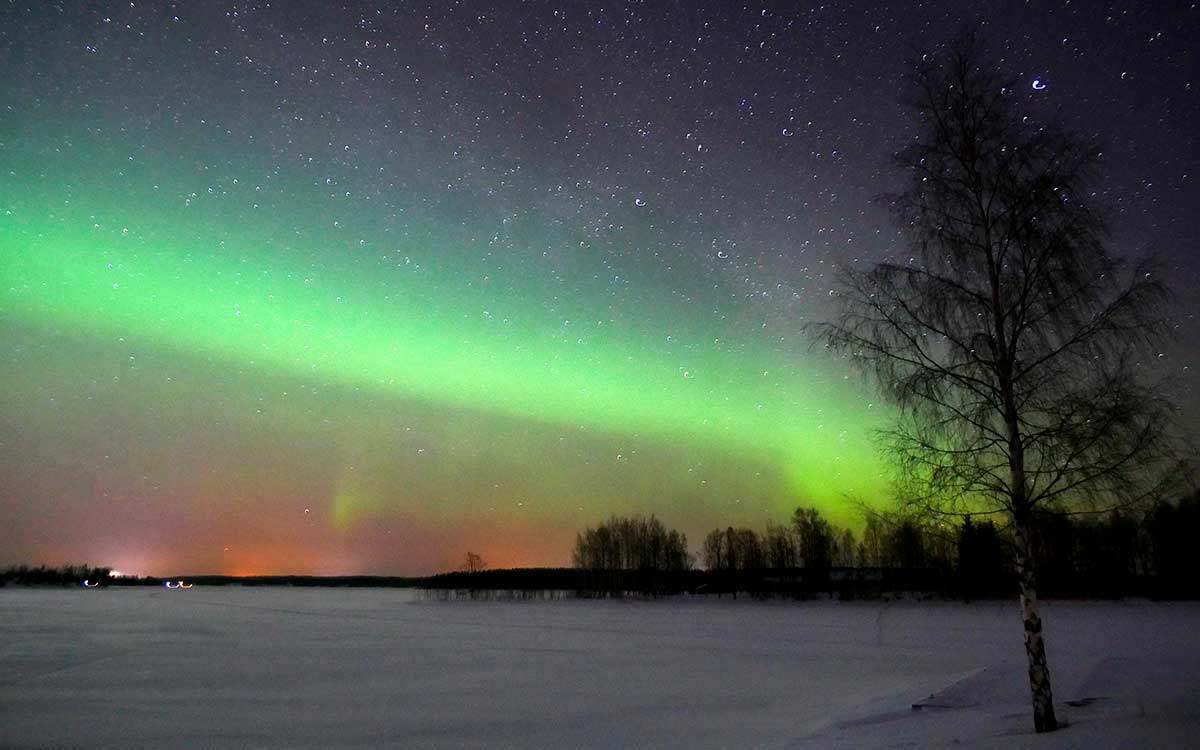 Northern Lights over Lake Lappajärvi, Finland. Image: Wikimedia Commons
