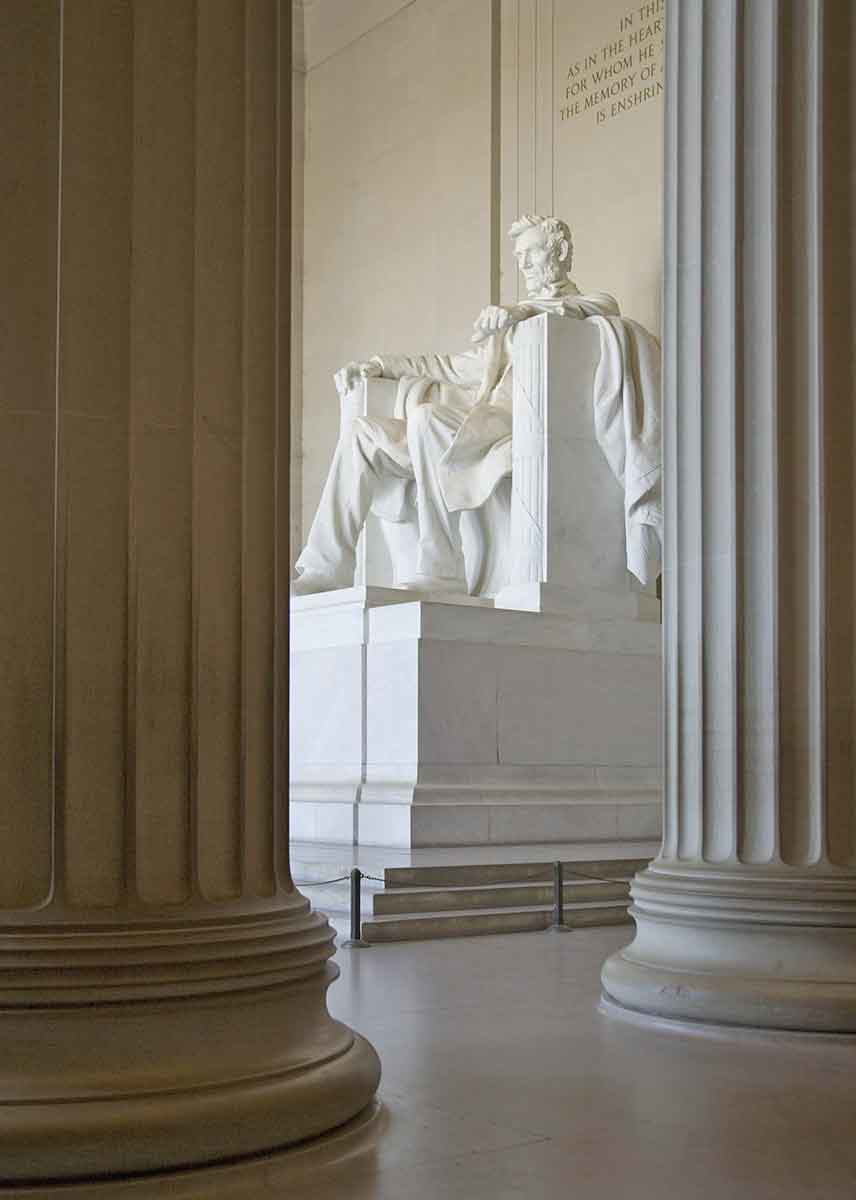lincoln memorial statue