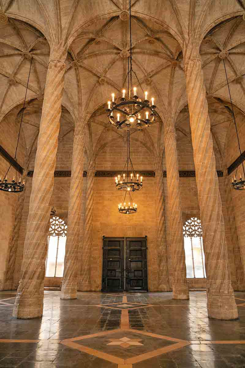 lonja hall architecture