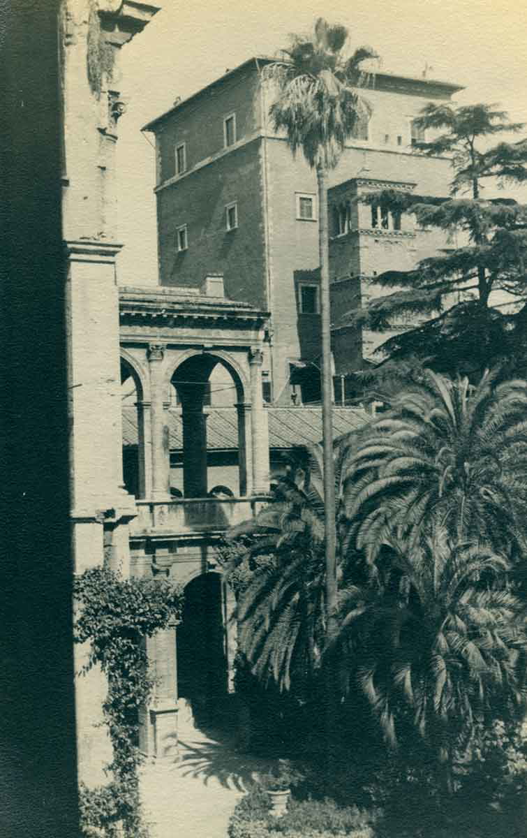 palazzo venezia rome 1944