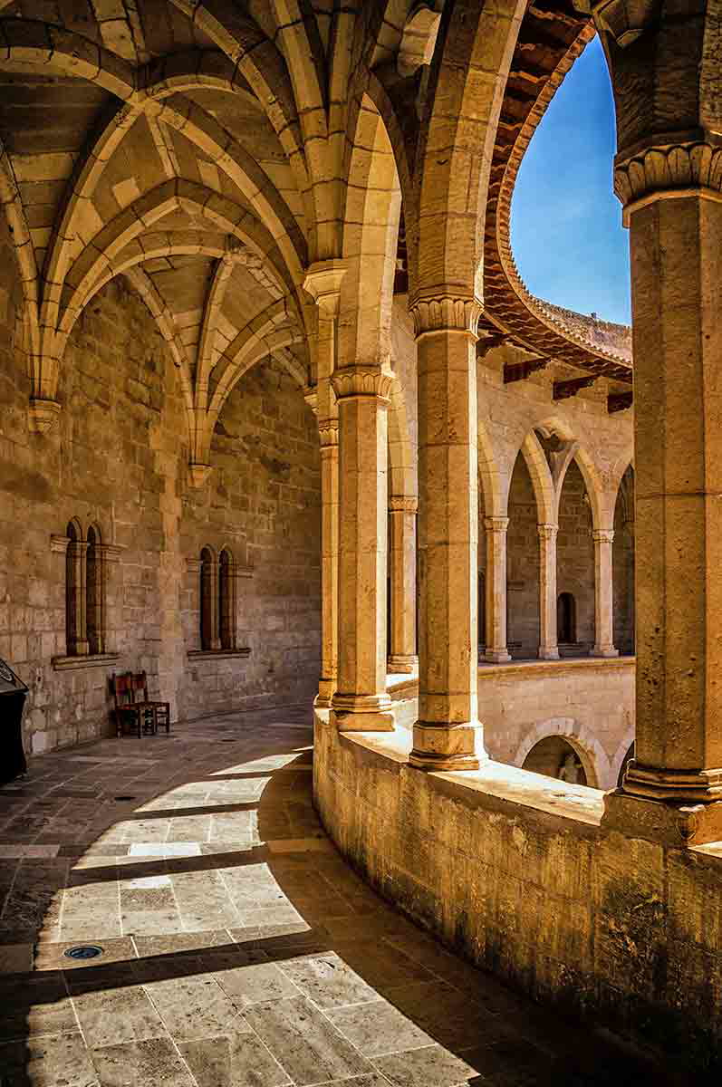 patrick baum inside bellver spanish castle