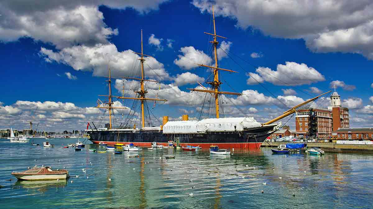 piotr guzik portsmouth boats