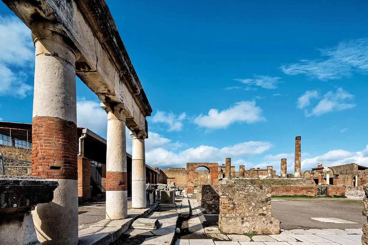 pompeii forum conv