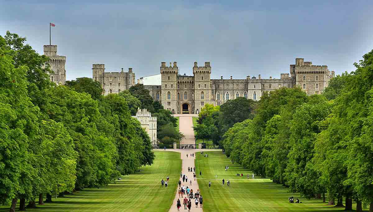 simon hurry windsor castle and lawn