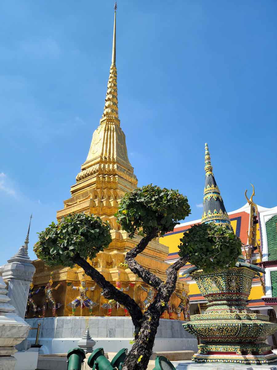 the grand palace historic sites bangkok