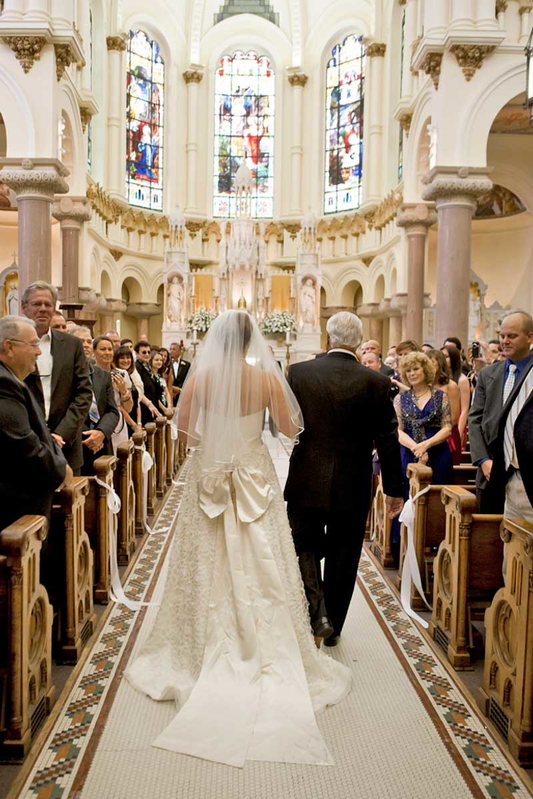 A traditional white wedding. Source: Elizabeth Anne Designs