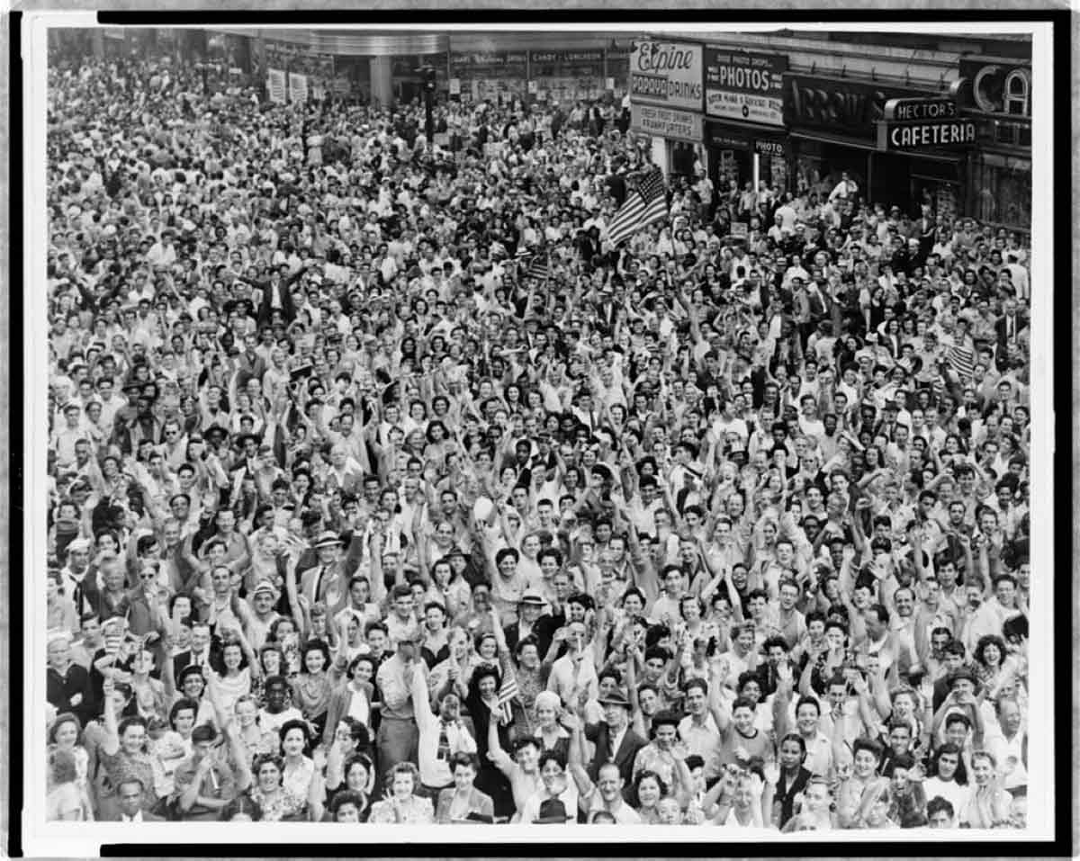 victory over japan celebrations times square 1945