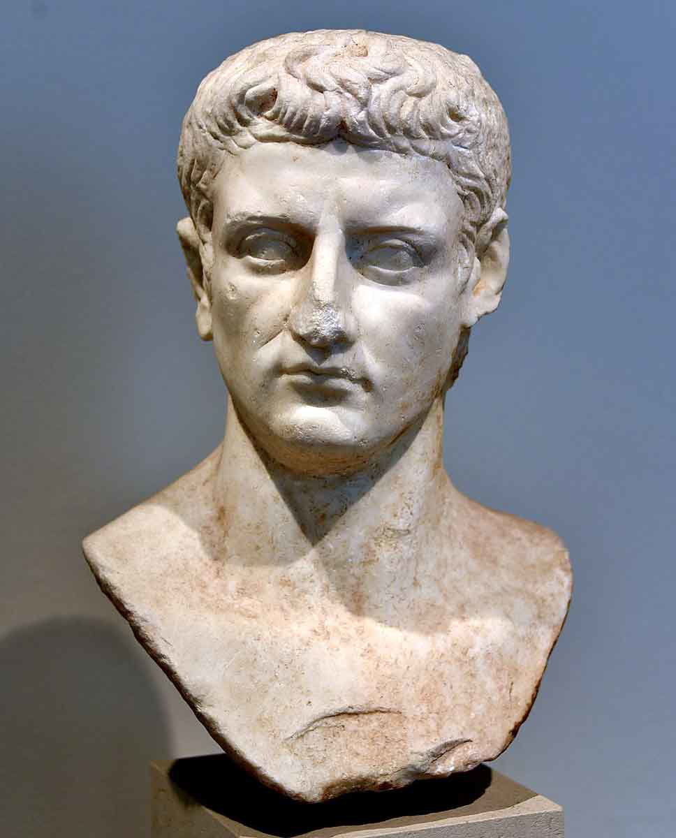 claudius bust altes museum