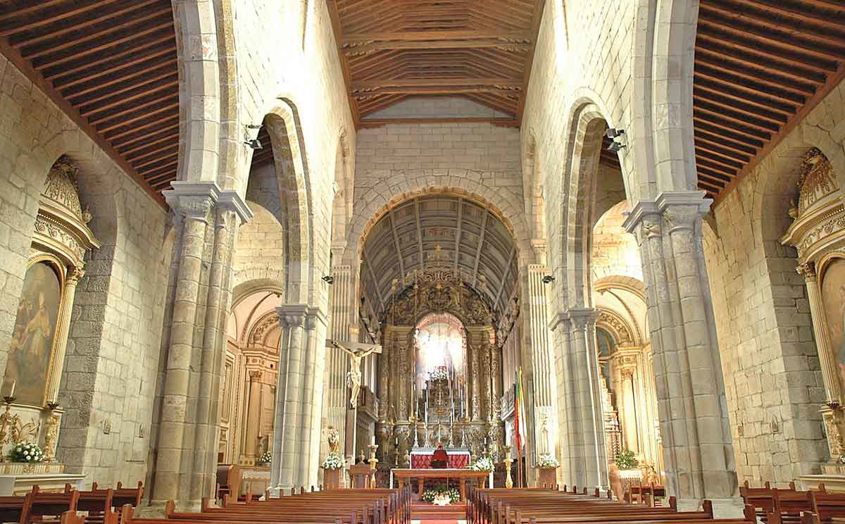 nossa senhora da oliveira interior