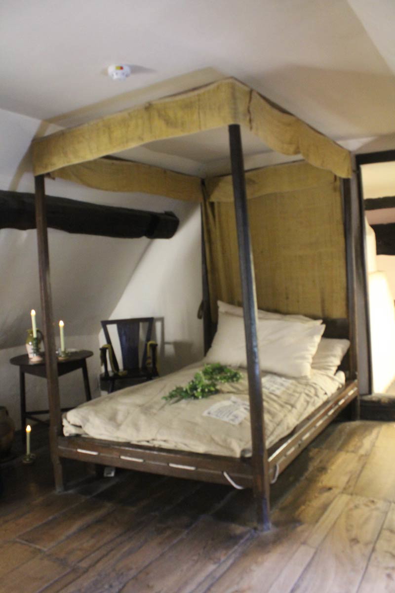 second best bed william shakespeare anne hathaway