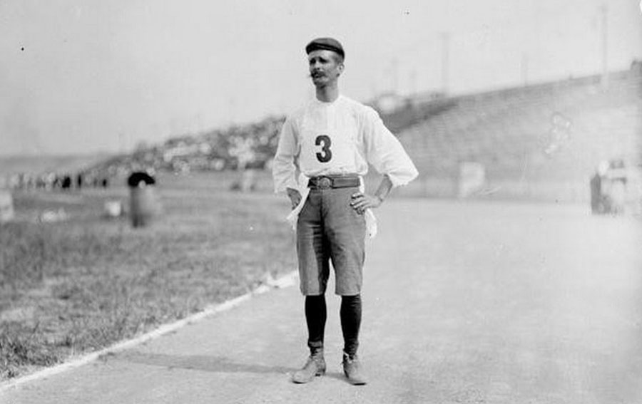Andarin Carajal1904 Olympics
