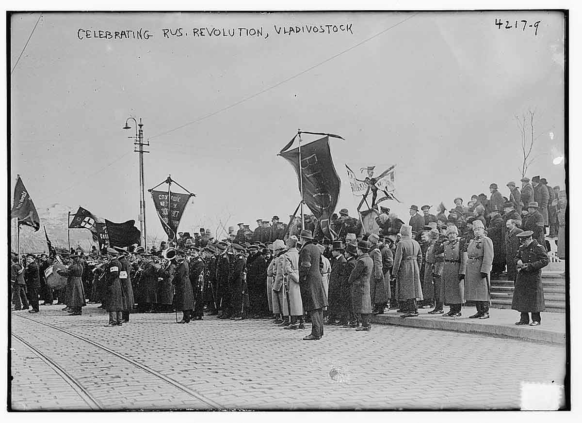 celebrating russian revolution vladivostok loc