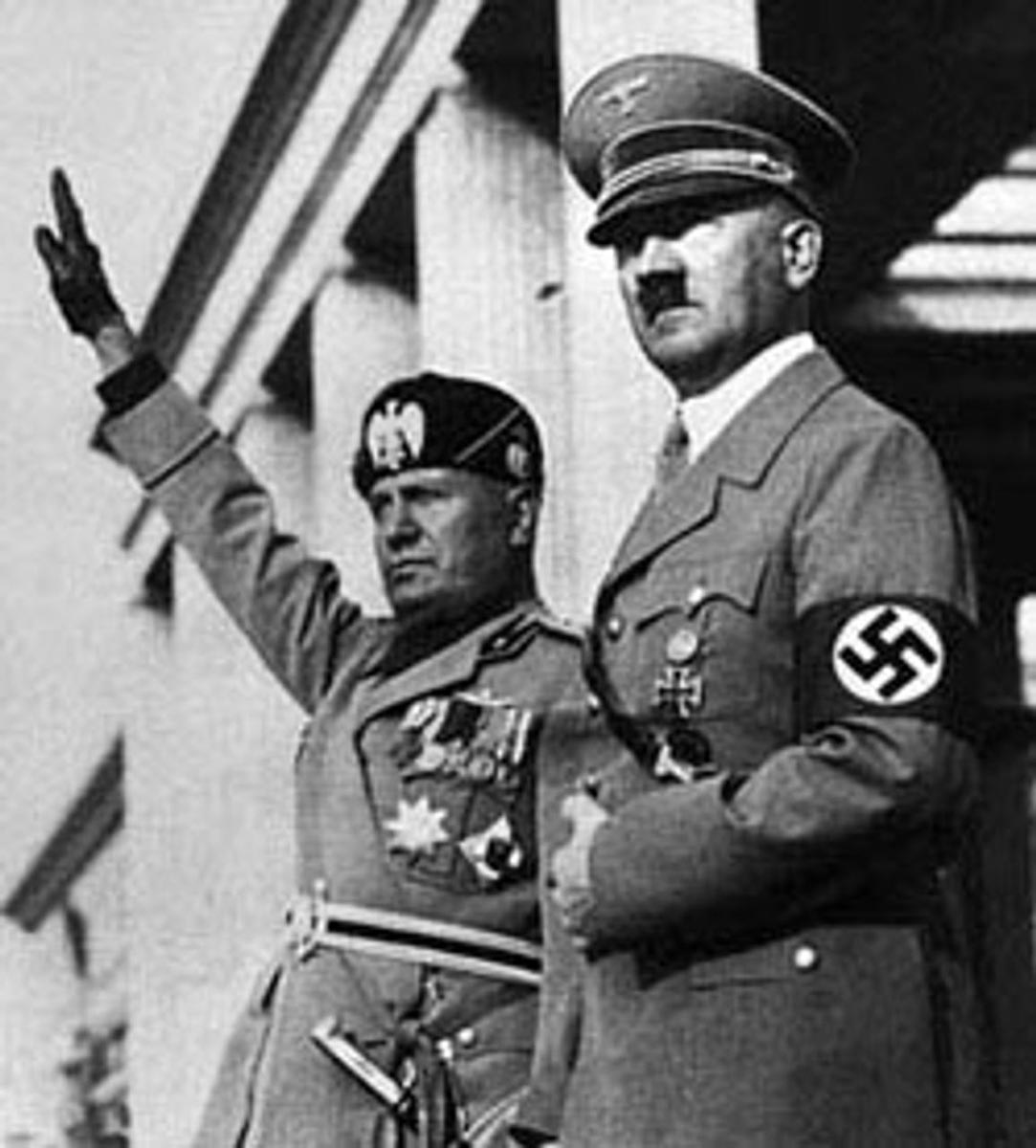 mussolini hitler 1930s