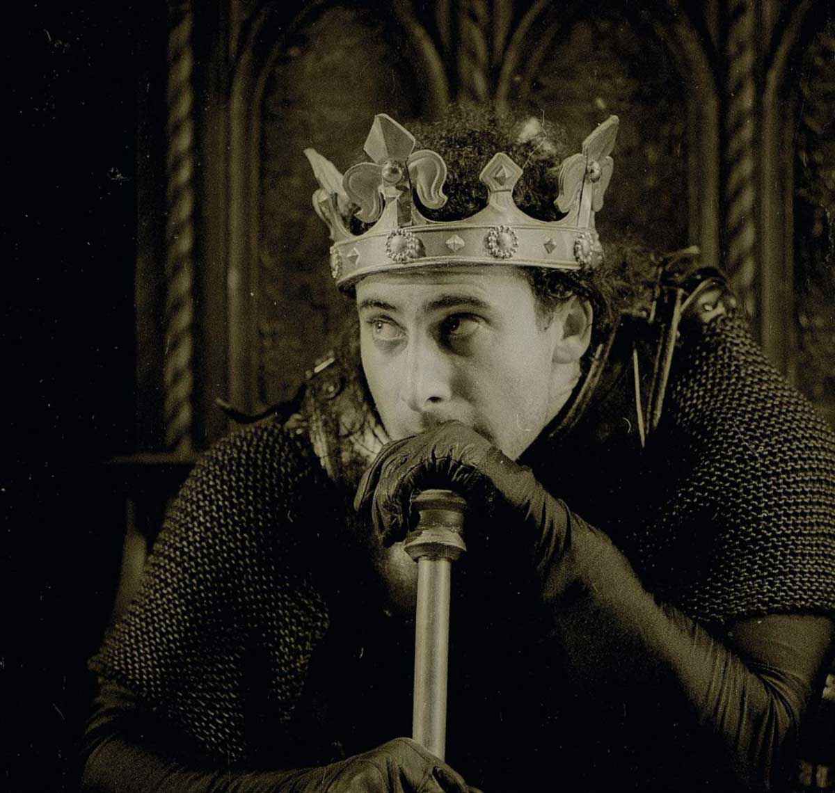 richard iii king shakespeare play crown actor