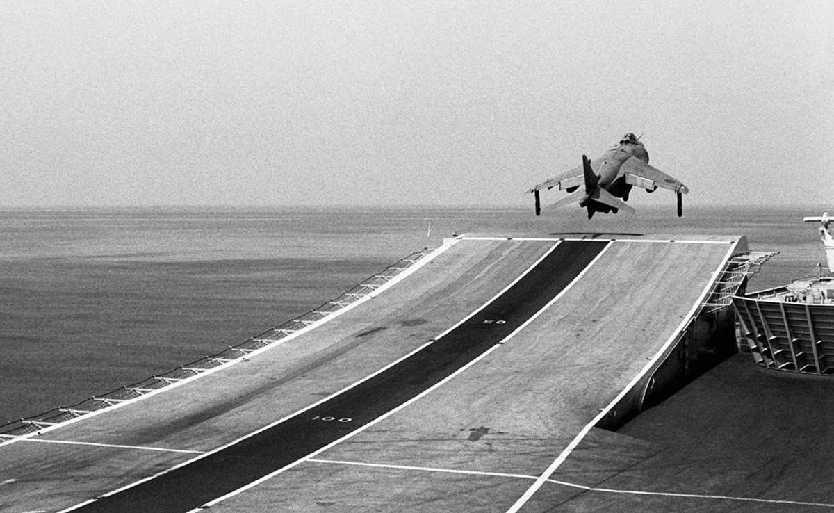 Sea Harrier HMS Invincible Falklands War