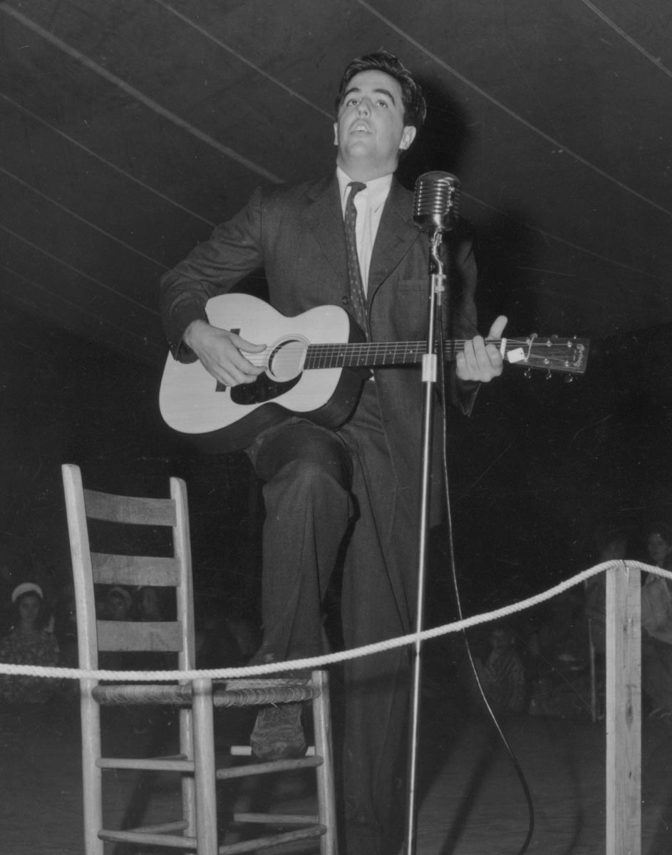 alan lomax playing onstage