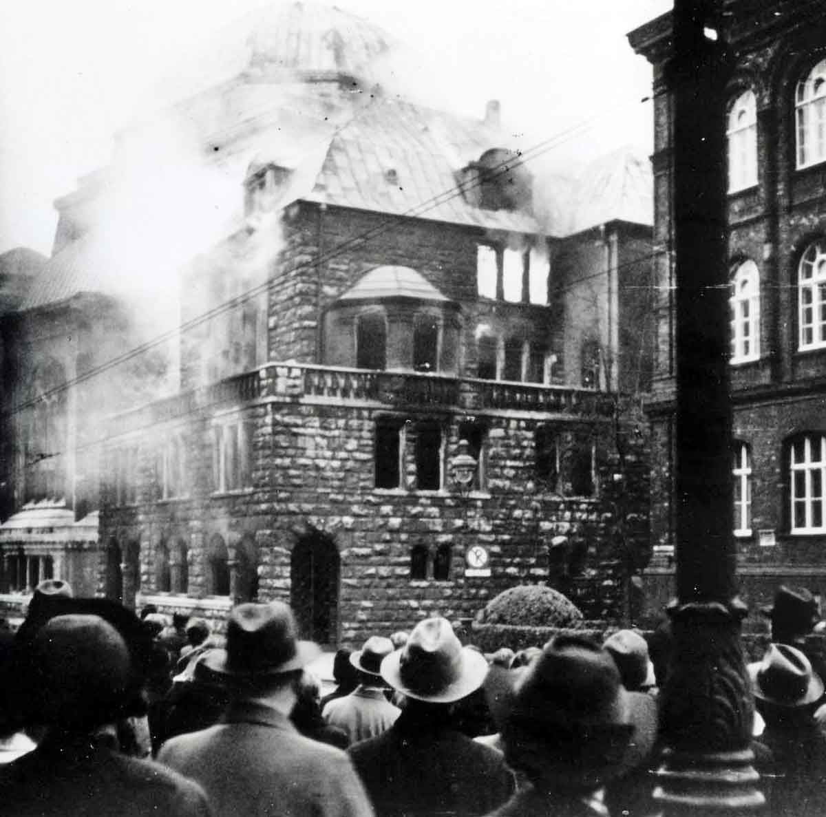 essen synagogue fire