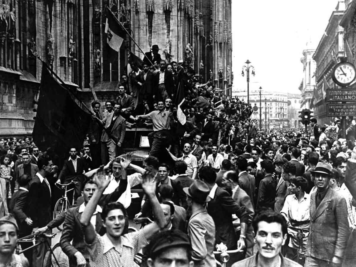 fall of the fascist regime milan