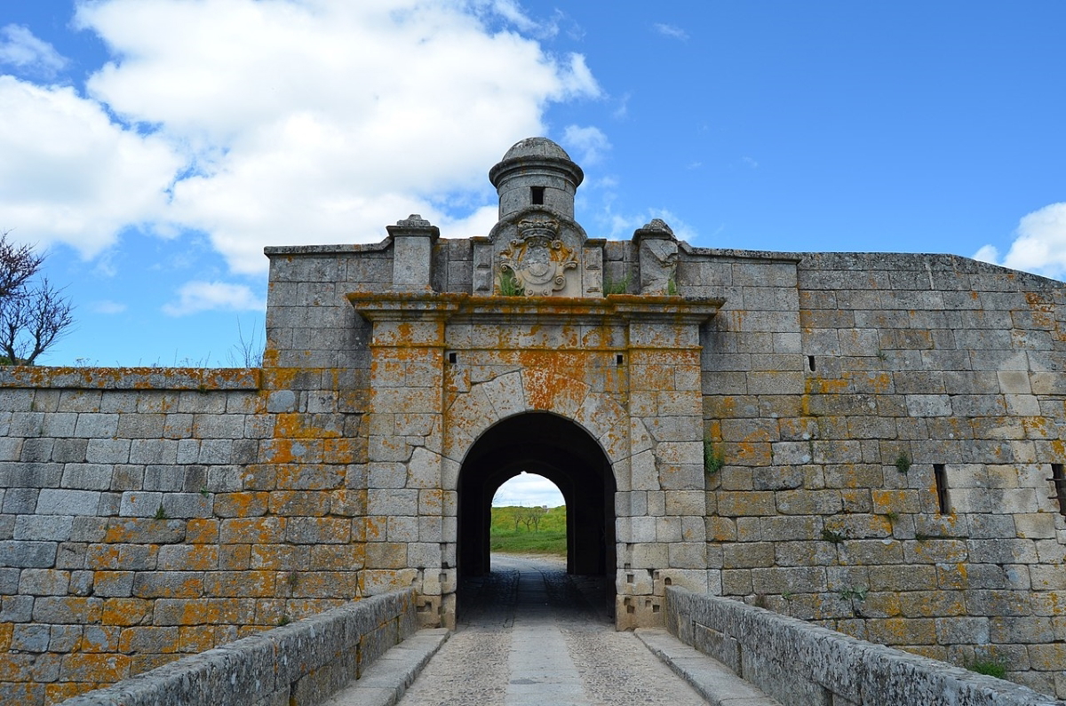 gates almeida portugal
