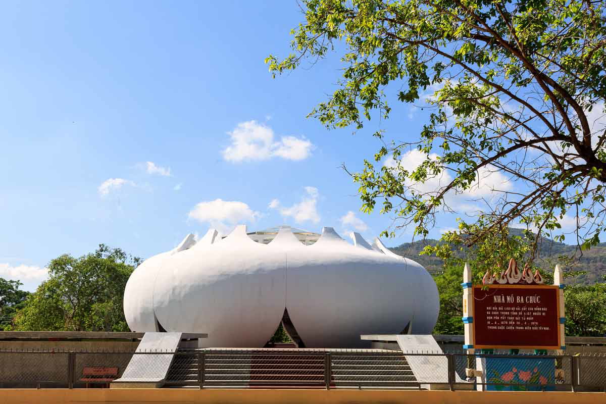 ba chuc memorial