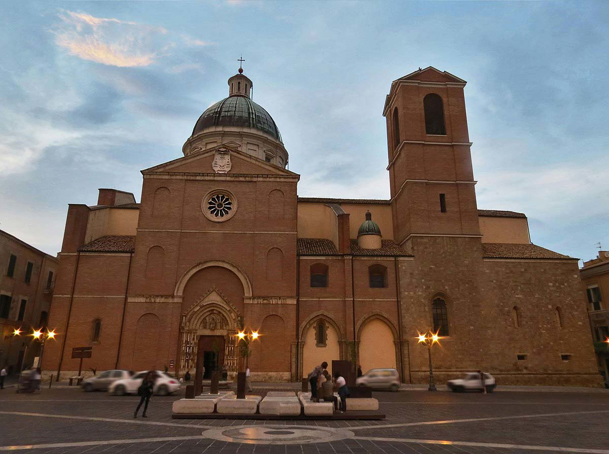 cattedrale di san tommaso al crepuscolo