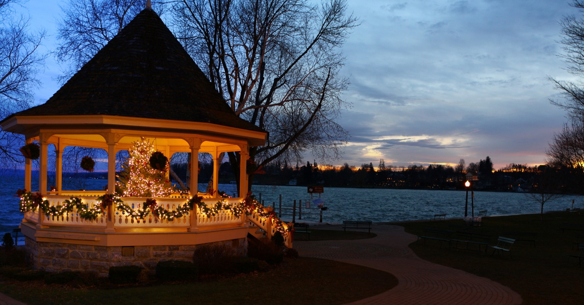 dickens christmas skaneateles new york