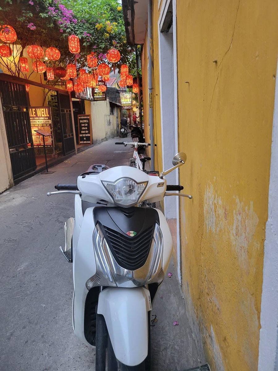 hoi an street lanterns