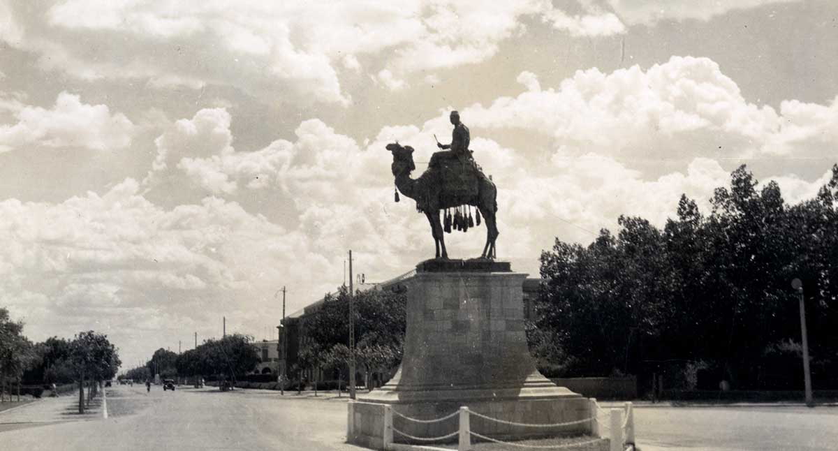 khartoum ca 1940s statue