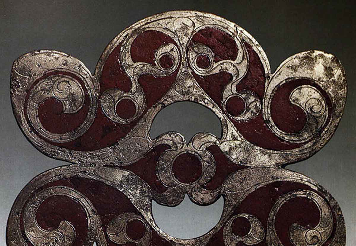 latene_bronze_plaque