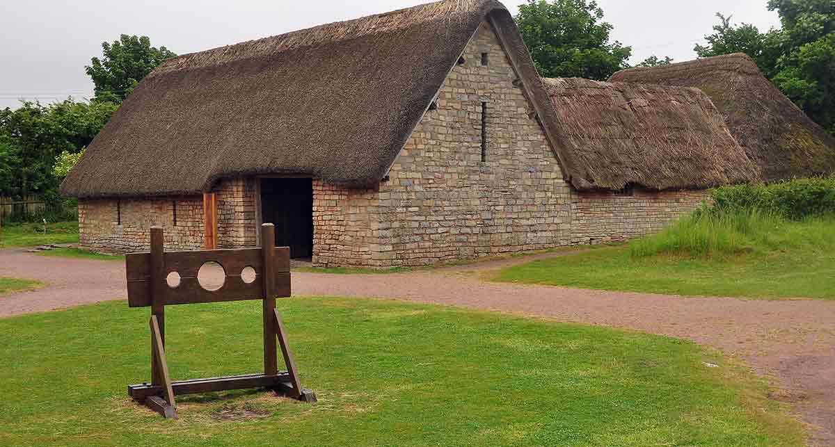 medieval village cosmeton