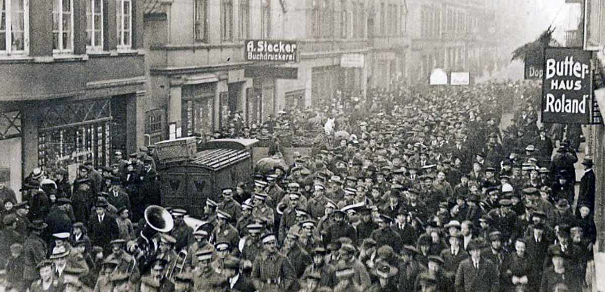 mutineers demonstration wilhelmshaven 1918