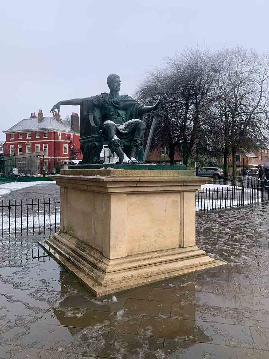 statue of constantine