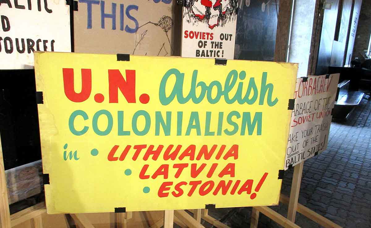 UN abolish colonialism