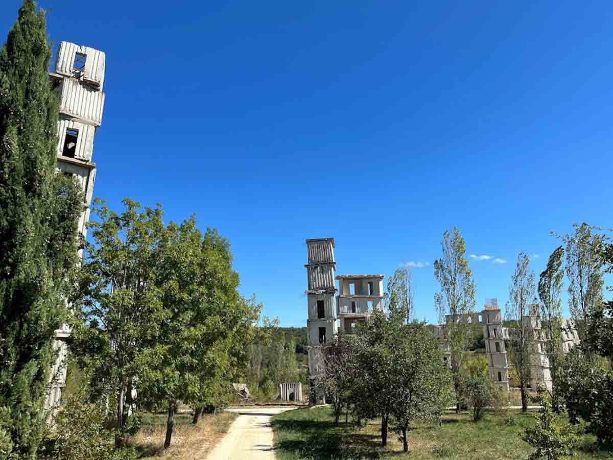 anselm kiefer heavenly palaces la ribaute barjac france
