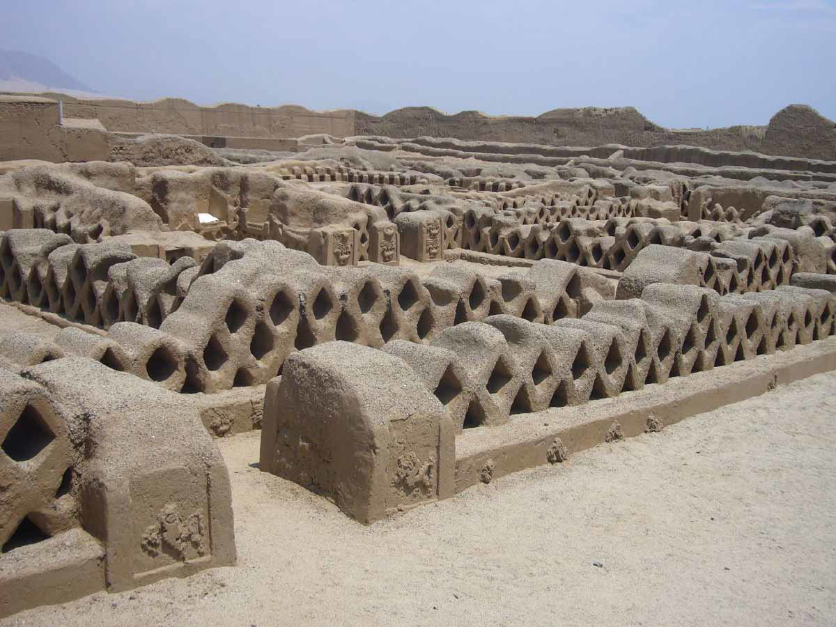 chan chan archaeological site peru