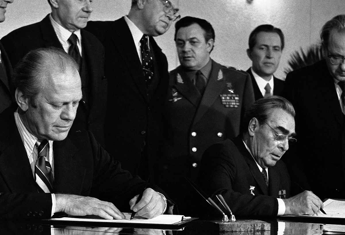 ford brezhnev signing comunique photo