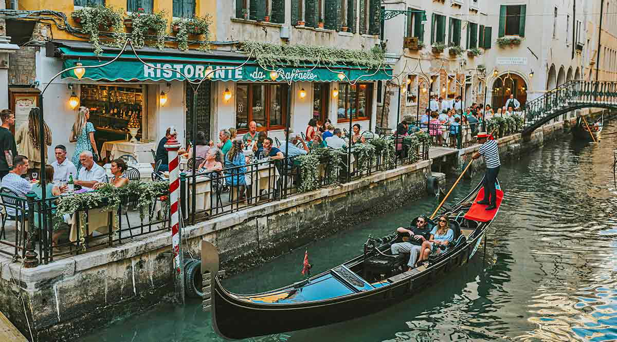 gondola canal venice