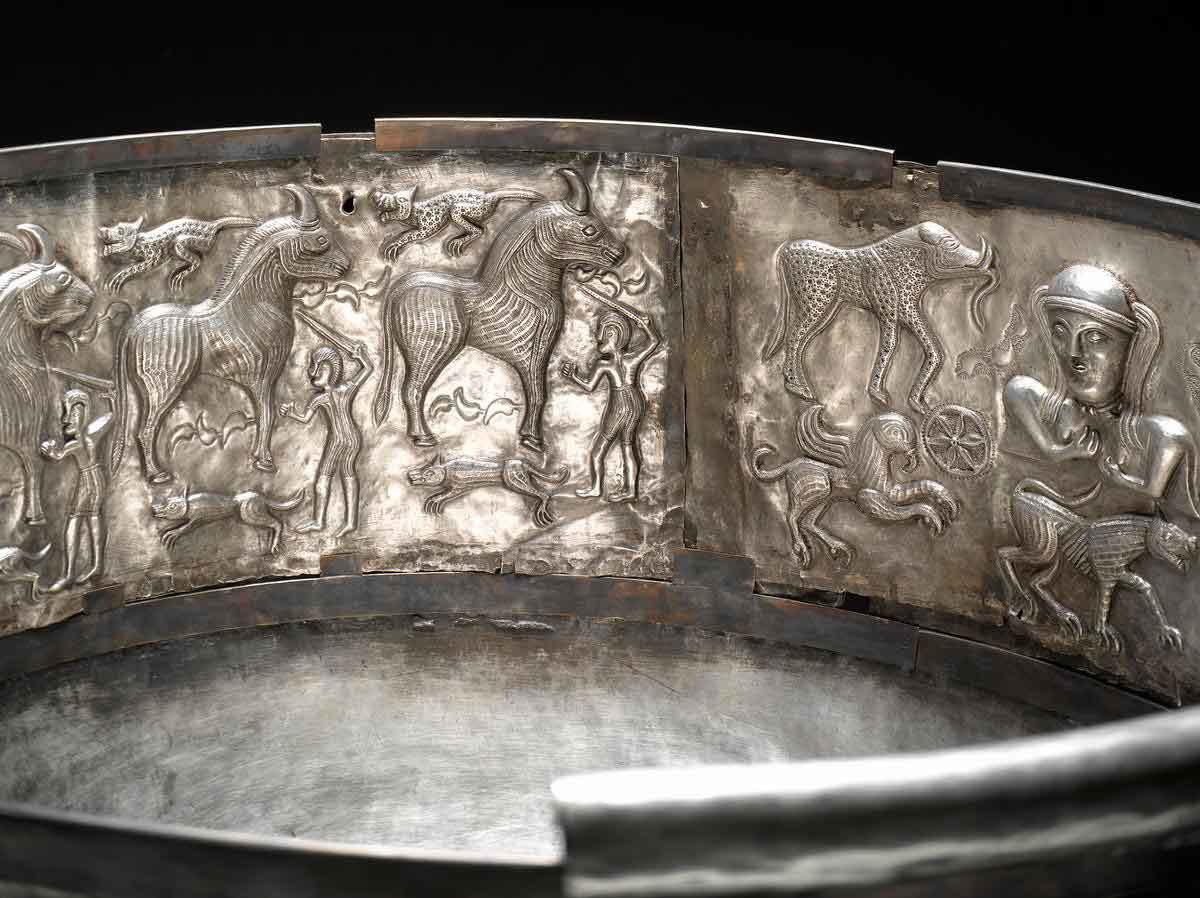 gundestrup cauldron inside