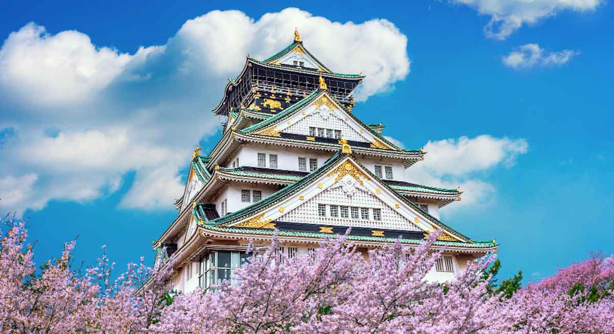 osaka castle japan